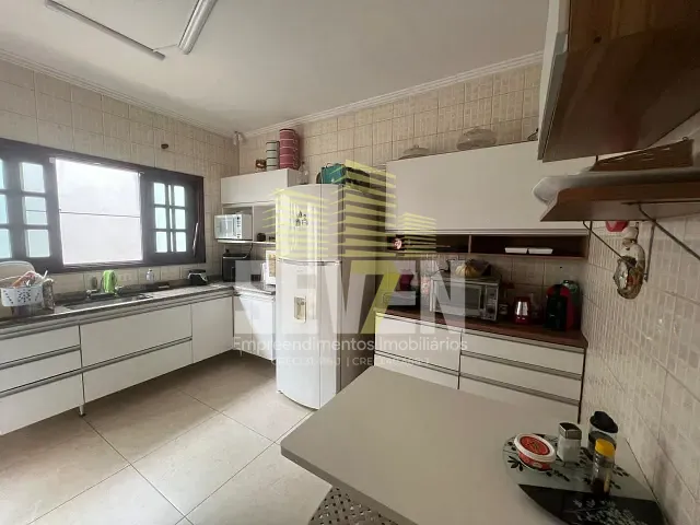 Casa com 357m² 3 quartos e 2 banheiros, à venda, no bairro Vila Lemos em Bauru