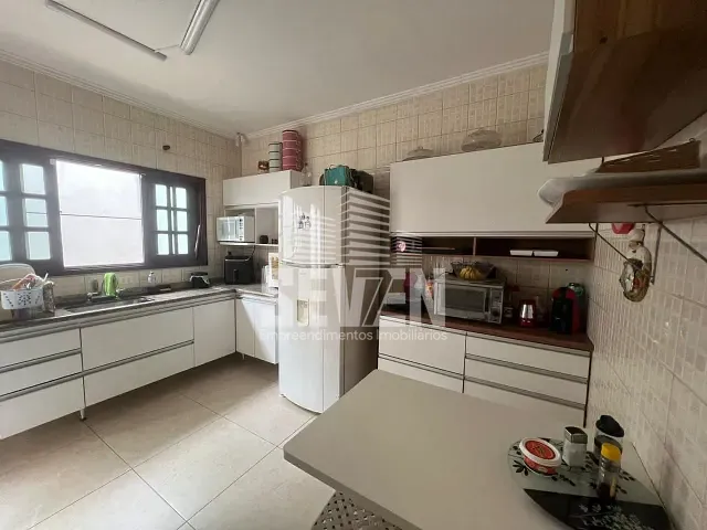 Casa com 357m² 3 quartos e 2 banheiros, à venda, no bairro Vila Lemos em Bauru