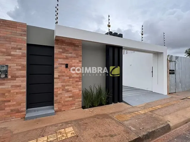 Casa 3 quartos e 3 banheiros, à venda, no bairro Maracanã I em Santarém