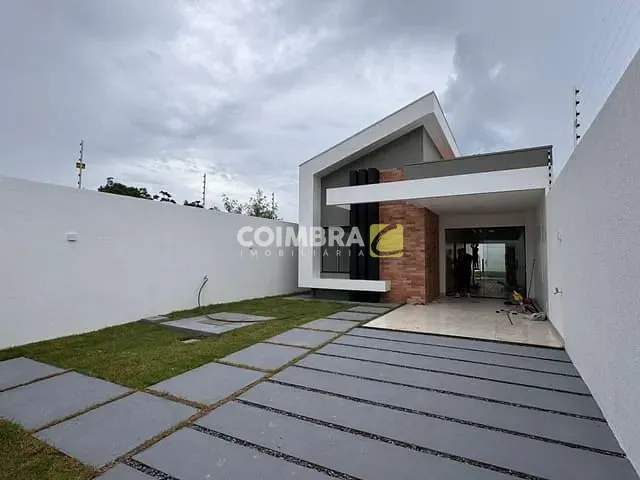 Casa 3 quartos e 3 banheiros, à venda, no bairro Maracanã I em Santarém