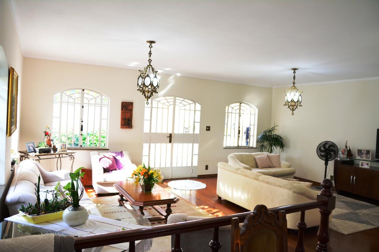 Casa à venda 3 Quartos, 1 Suite, 6 Vagas, 361M², Jardim São Caetano, São Caetano do Sul - SP