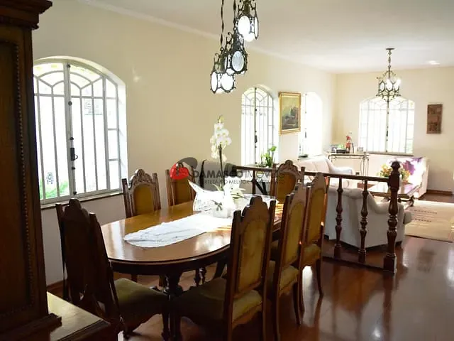 Casa com 361m² 3 quartos e 1 banheiro, à venda, no bairro Jardim São Caetano em São Caetano do Sul