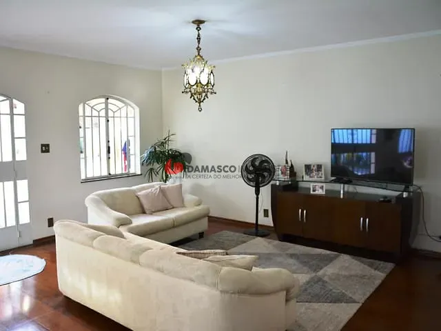 Casa com 361m² 3 quartos e 1 banheiro, à venda, no bairro Jardim São Caetano em São Caetano do Sul