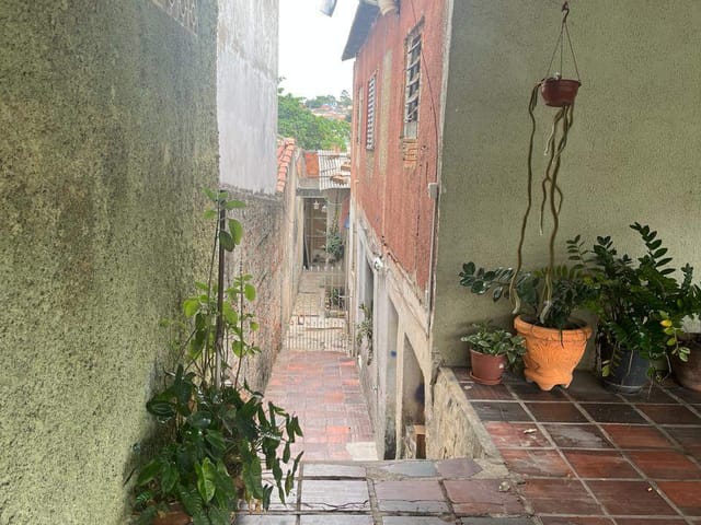 Casa com 272m² 2 quartos e 2 banheiros, à venda, no bairro Jardim Márcia em Campinas