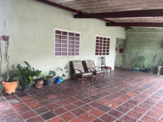 Casa com 272m² 2 quartos e 2 banheiros, à venda, no bairro Jardim Márcia em Campinas