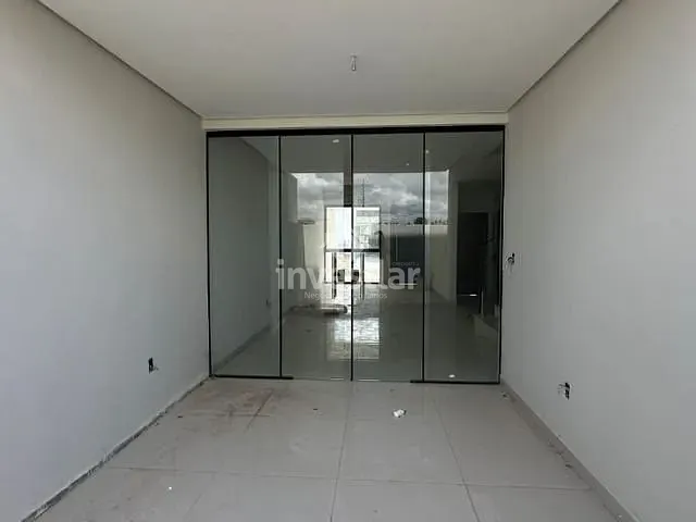 Casa com 190m² 4 quartos e 1 banheiro, à venda, no bairro Bodocongó em Campina Grande