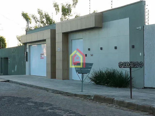 Casa 3 quartos e 5 banheiros, à venda, no bairro Nova Marabá em Marabá