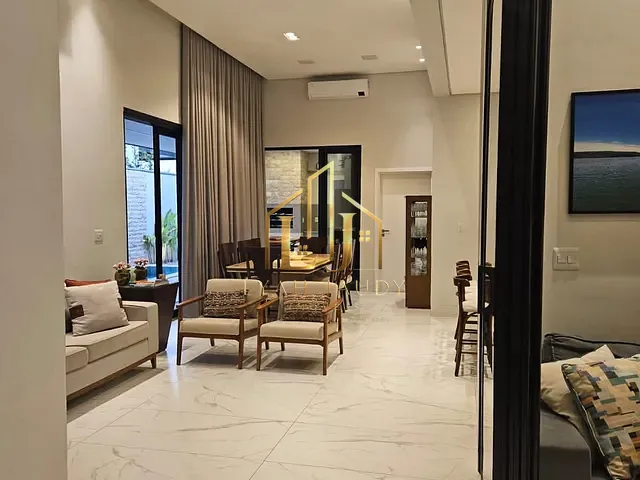 Casa com 441m² 3 quartos e 3 banheiros, à venda, no bairro Ribeirão do Lipa em Cuiabá