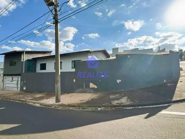 Casa com 282m² 3 quartos e 3 banheiros, à venda, no bairro Residencial Ouro Verde em Botucatu