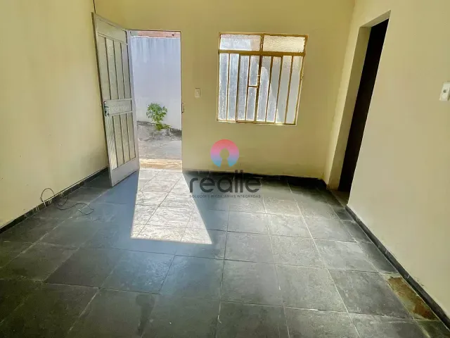Casa 1 quarto e 1 banheiro, para alugar, no bairro Jardim Alvorada em Belo Horizonte