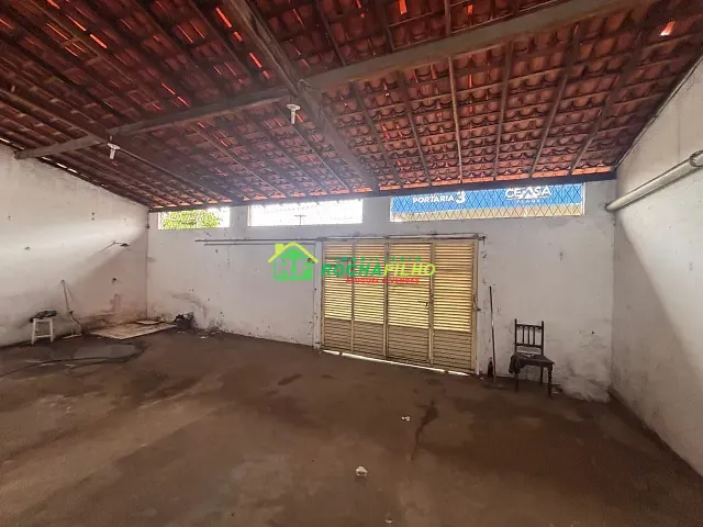 Casa com 200m² 3 quartos e 3 banheiros, à venda, no bairro Saci em Teresina