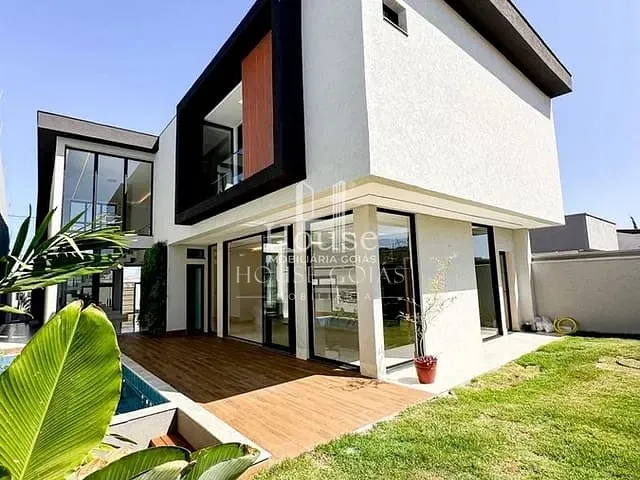 Casa com 360m² 5 quartos e 6 banheiros, à venda, no bairro Moinho dos Ventos em Goiânia