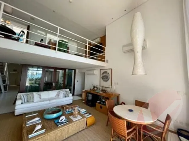 Casa 5 quartos e 2 banheiros, à venda, no bairro Balneário Praia do Pernambuco em Guarujá