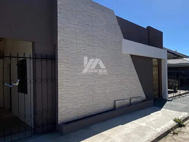 Casa com 70m² 2 quartos e 1 banheiro, para alugar, no bairro Dos Estados em Guarapuava