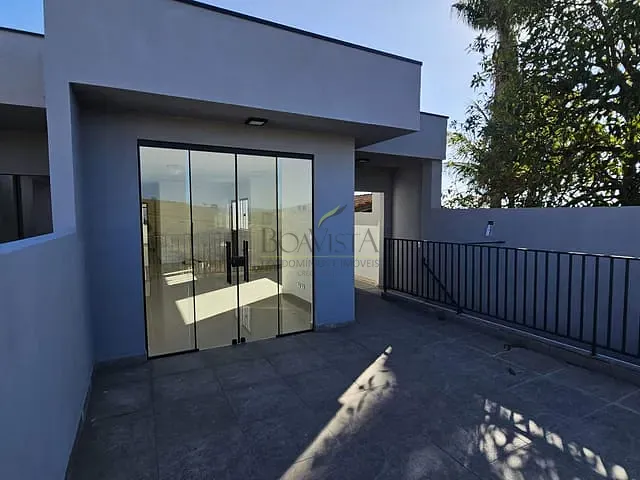 Casa 2 quartos e 2 banheiros, à venda, no bairro Nova Suiça em Piracaia