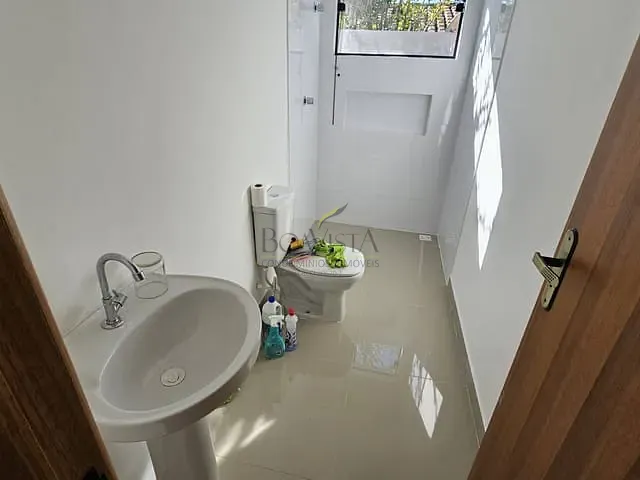 Casa 2 quartos e 2 banheiros, à venda, no bairro Nova Suiça em Piracaia