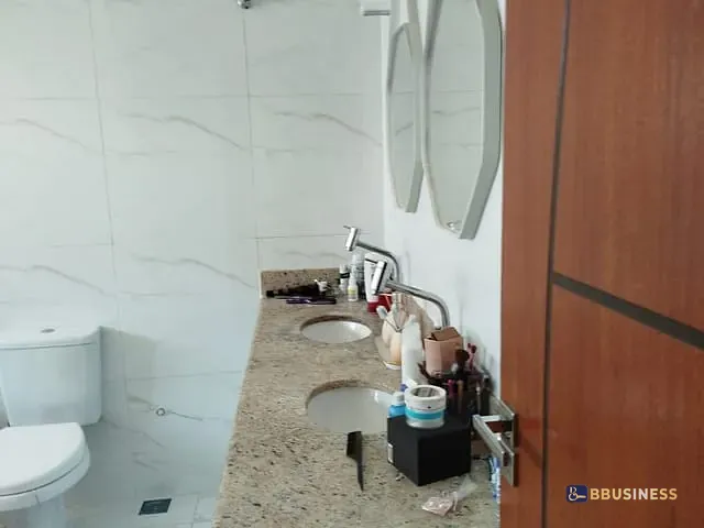 Casa 4 quartos e 3 banheiros, à venda, no bairro Parque Imperial em Campos dos Goytacazes