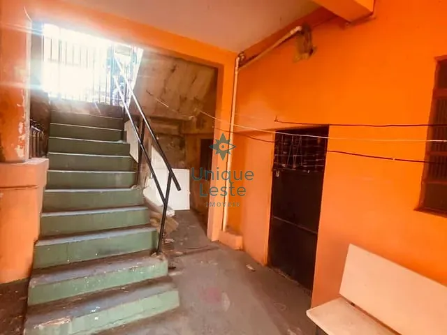 Casa 8 quartos e 6 banheiros, à venda, no bairro Vera Cruz em Belo Horizonte