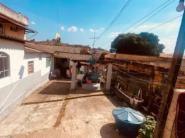 Casa 8 quartos e 6 banheiros, à venda, no bairro Vera Cruz em Belo Horizonte