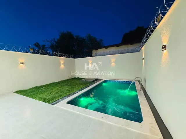 Casa com 245m² 3 quartos e 1 banheiro, à venda, no bairro Vila Oliveira em Aparecida de Goiânia