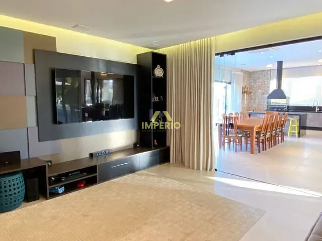 Casa com 1000m² 3 quartos e 5 banheiros, à venda, no bairro Condomínio Fazenda Palmeiras Imperiais em Salto