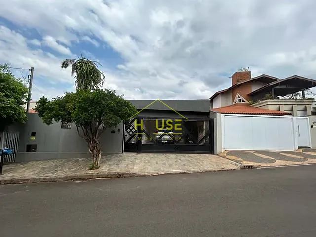 Casa com 369m² 4 quartos e 2 banheiros, à venda, no bairro Jardim Trianon em Jales