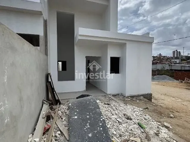 Casa com 125m² 2 quartos e 1 banheiro, à venda, no bairro Monte Santo em Campina Grande