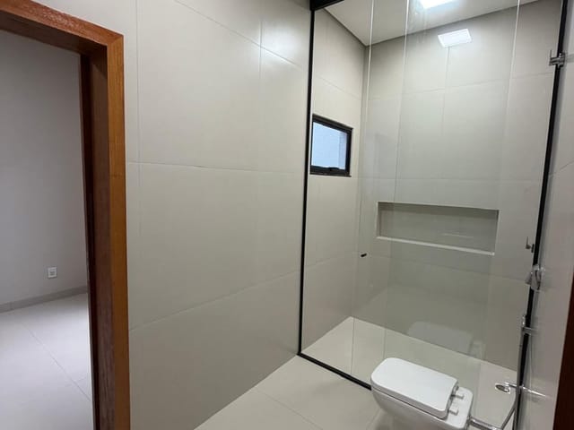 Casa com 340m² 3 quartos e 2 banheiros, à venda, no bairro Jardim Curitiba em Sinop