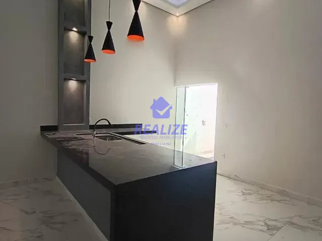 Casa com 180m² 3 quartos e 1 banheiro, à venda, no bairro Residencial Lívia I em Botucatu