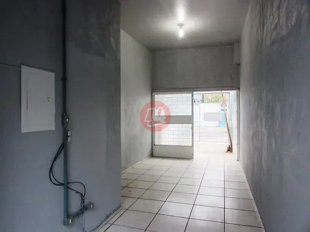 Casa com 272m², para alugar, no bairro Santa Maria Goretti em Porto Alegre