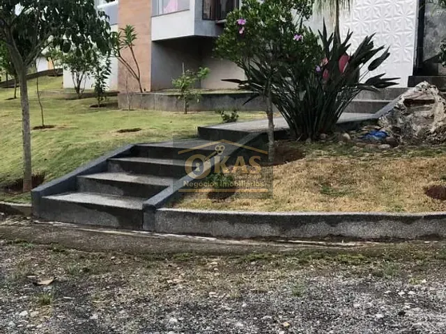 Casa com 525m² 4 quartos e 2 banheiros, à venda, no bairro Ipelândia em Suzano