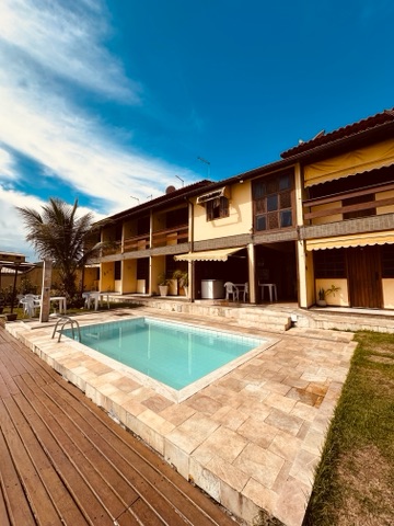 Casa 2 quartos e 2 banheiros, à venda ou para alugar, no bairro Ogiva em Cabo Frio