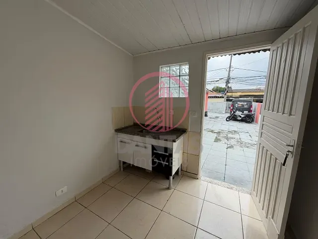 Casa com 40m² 1 quarto e 1 banheiro, para alugar, no bairro Jardim Roberto em Osasco