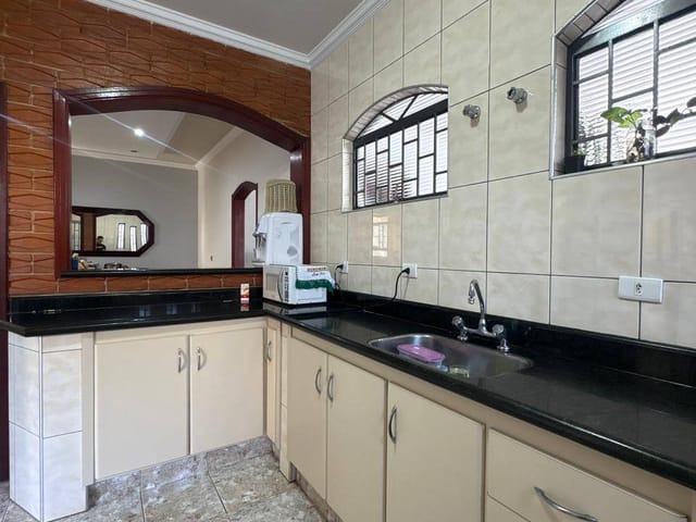 Casa 3 quartos e 2 banheiros, para alugar, no bairro Jardim Ipiranga em Americana