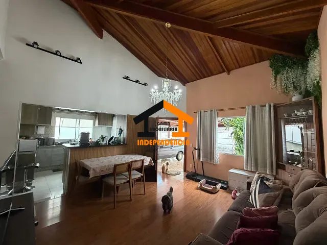 Casa com 300m² 3 quartos e 3 banheiros, à venda, no bairro Giardino D Itália em Itatiba