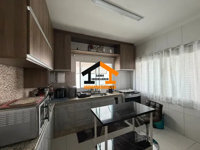 Casa com 300m² 3 quartos e 3 banheiros, à venda, no bairro Giardino D Itália em Itatiba