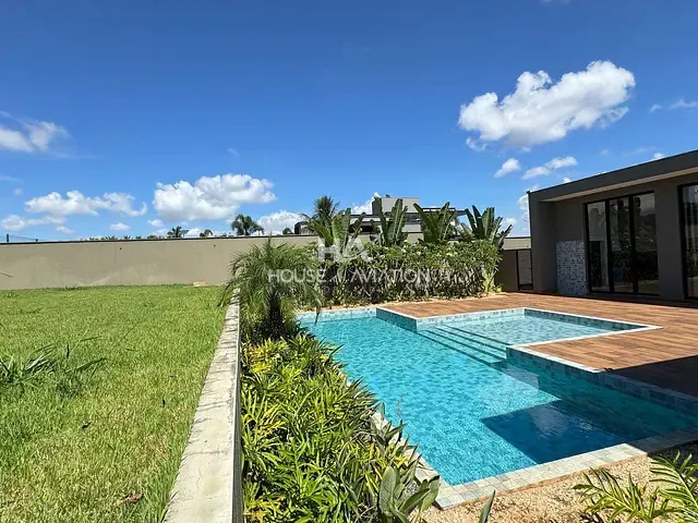Casa 4 quartos e 2 banheiros, à venda, no bairro Fazenda Vau das Pombas em Goiânia
