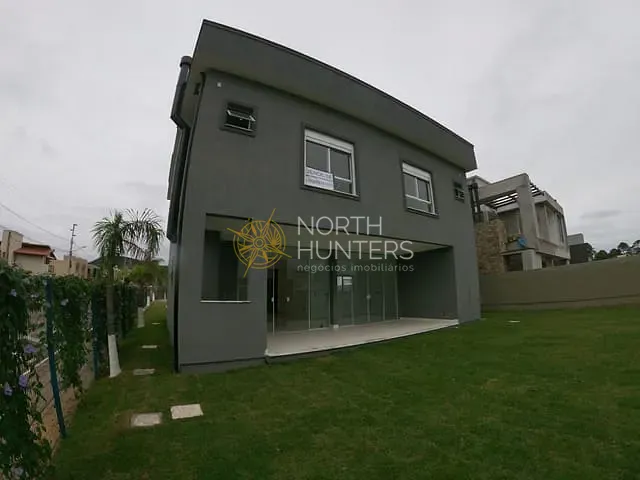 Casa com 375m² 3 quartos e 4 banheiros, à venda, no bairro São João do Rio Vermelho em Florianópolis