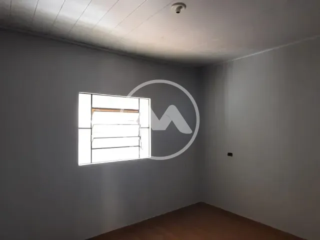 Casa 2 quartos e 1 banheiro, para alugar, no bairro Zona 07 em Cianorte