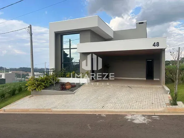 Casa 3 quartos e 2 banheiros, à venda, no bairro Núcleo Habitacional Parigot de Souza em Apucarana