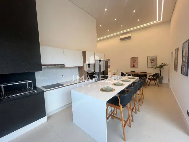 Casa 3 quartos e 2 banheiros, à venda, no bairro Núcleo Habitacional Parigot de Souza em Apucarana
