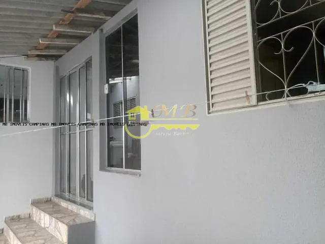 Casa com 300m² 3 quartos e 1 banheiro, à venda, no bairro Parque Dom Pedro II em Campinas