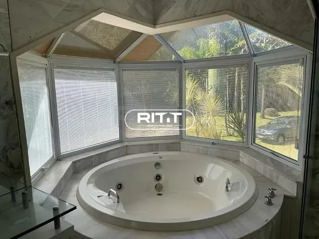 Casa com 840m² 8 quartos e 9 banheiros, à venda, no bairro Caixa D´Água em Vinhedo
