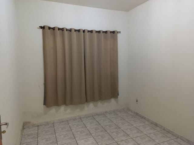 Foto do Casa - Casa com 2 dormitórios para alugar, 69 m² por R$ 600,00/mês - Jardim Itália - Uberaba/MG | ZUCATO IMOBILIARIA LTDA