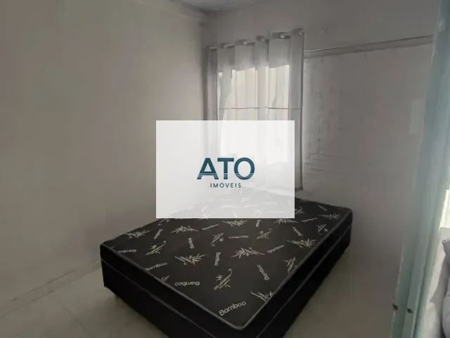 Casa 2 quartos e 1 banheiro, para alugar, no bairro Praça em Tijucas