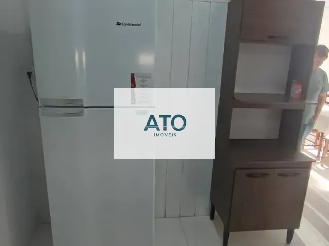 Casa 2 quartos e 1 banheiro, para alugar, no bairro Praça em Tijucas