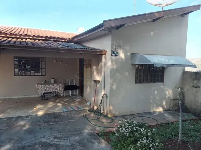 Casa com 221m² 2 quartos e 1 banheiro, à venda, no bairro Jardim Morada do Sol em Apucarana