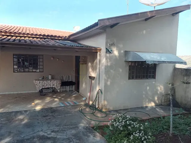 Casa com 221m² 2 quartos e 1 banheiro, à venda, no bairro Jardim Morada do Sol em Apucarana