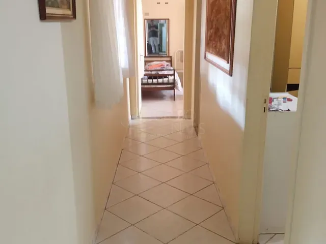 Casa com 221m² 2 quartos e 1 banheiro, à venda, no bairro Jardim Morada do Sol em Apucarana