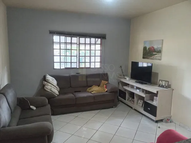 Casa com 221m² 2 quartos e 1 banheiro, à venda, no bairro Jardim Morada do Sol em Apucarana